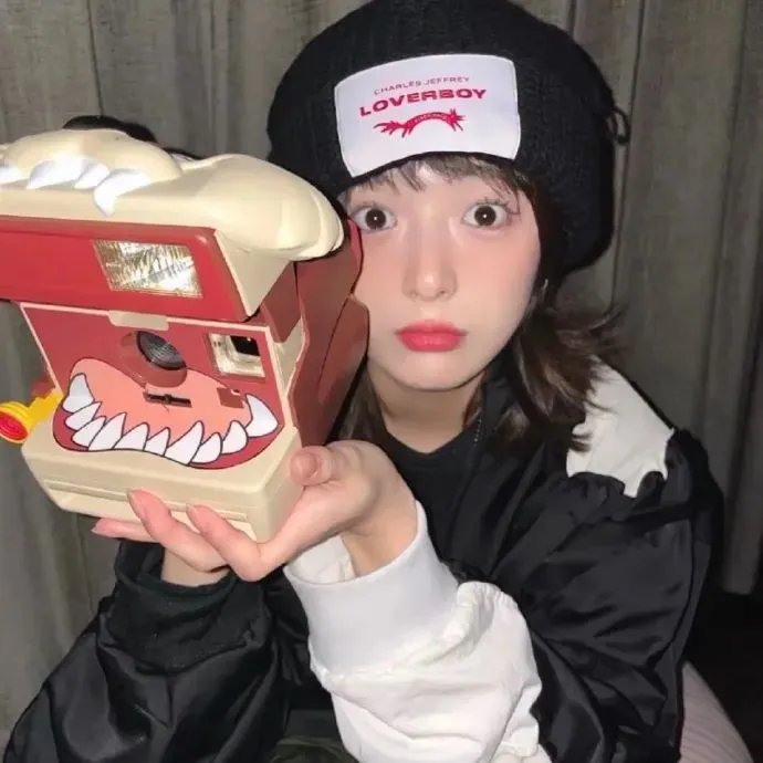不再托腮遐思